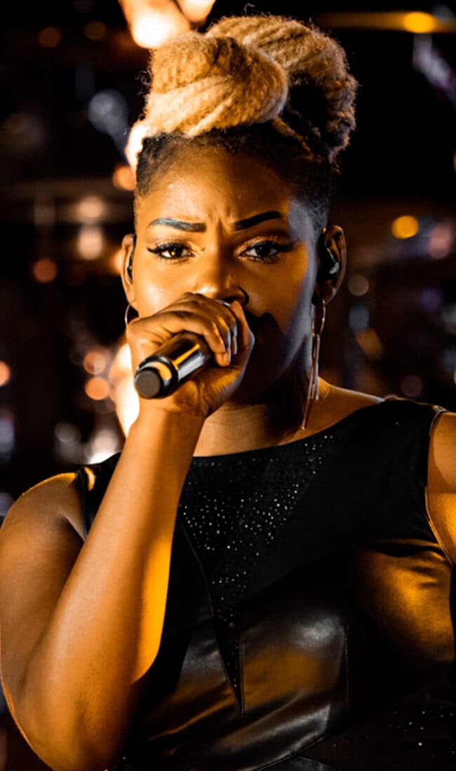 Mickaelle, Chanteuse